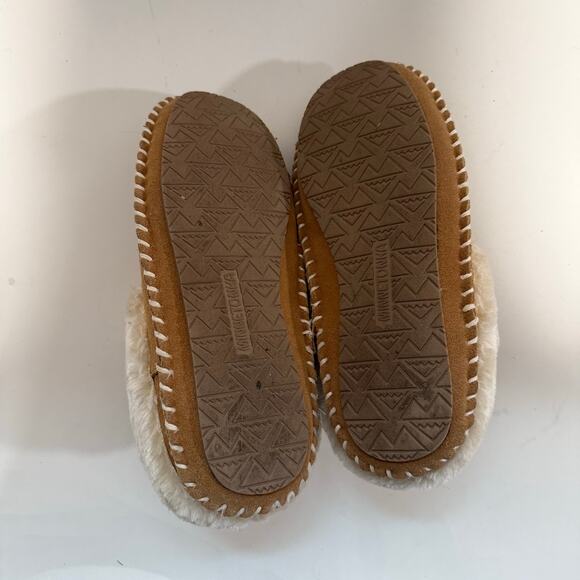 Minnetonka Women's Caitlin Clog Slipper Suede Brown Cream 10 - Picture 7 of 7